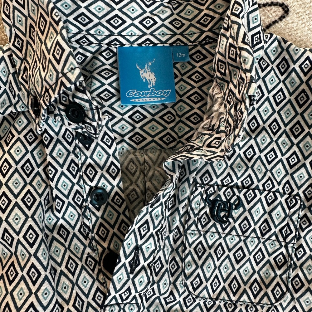 Cowboy Hardware Infant Button down - Picture 4 of 5